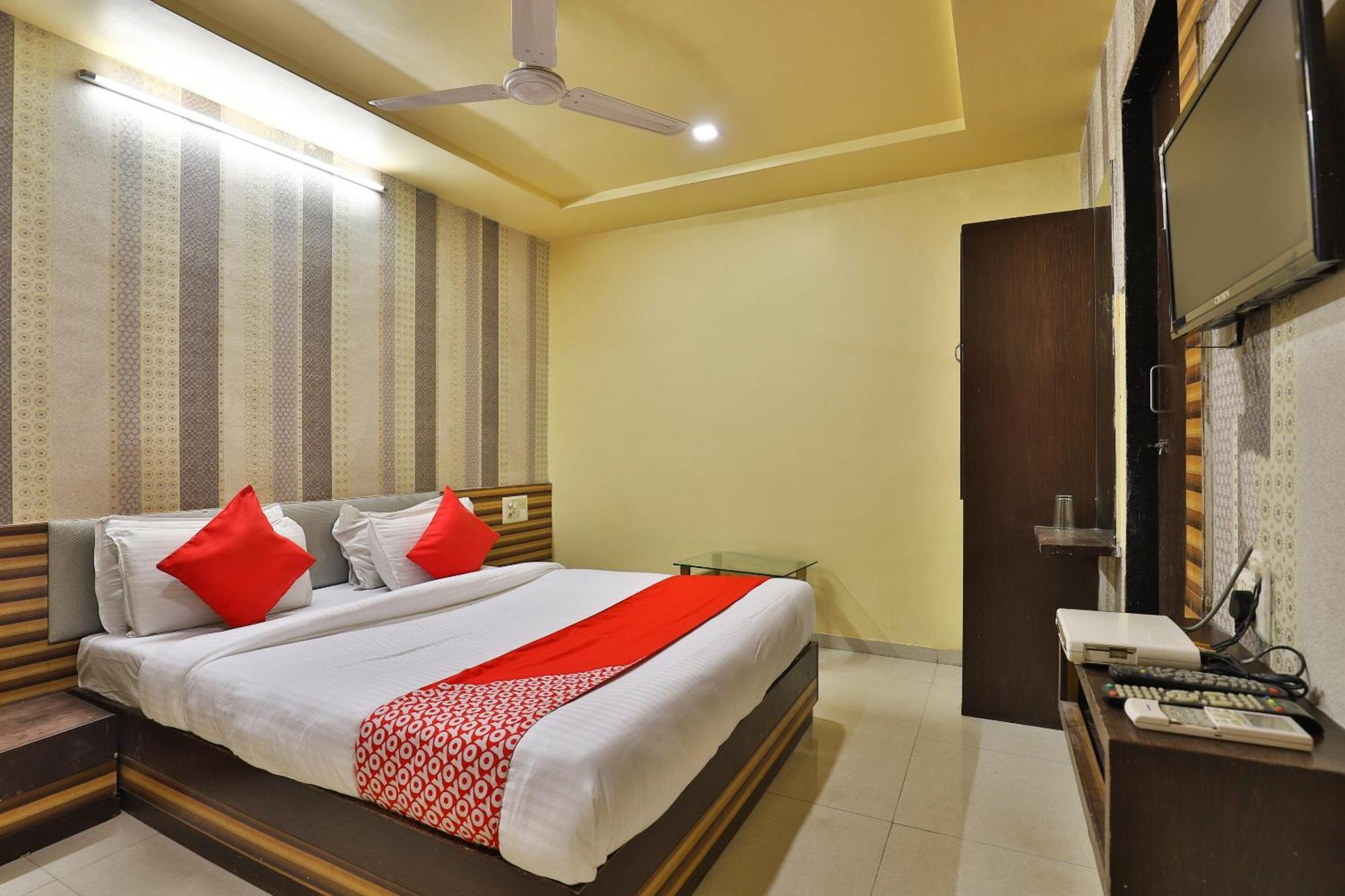 Spot On Hotel Shreeji Palace Ahmadabad Zewnętrze zdjęcie
