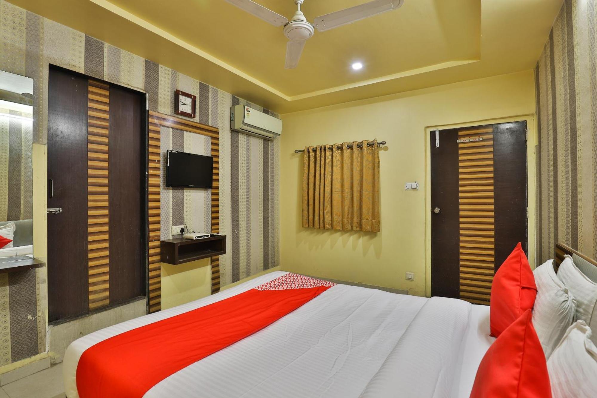 Spot On Hotel Shreeji Palace Ahmadabad Zewnętrze zdjęcie