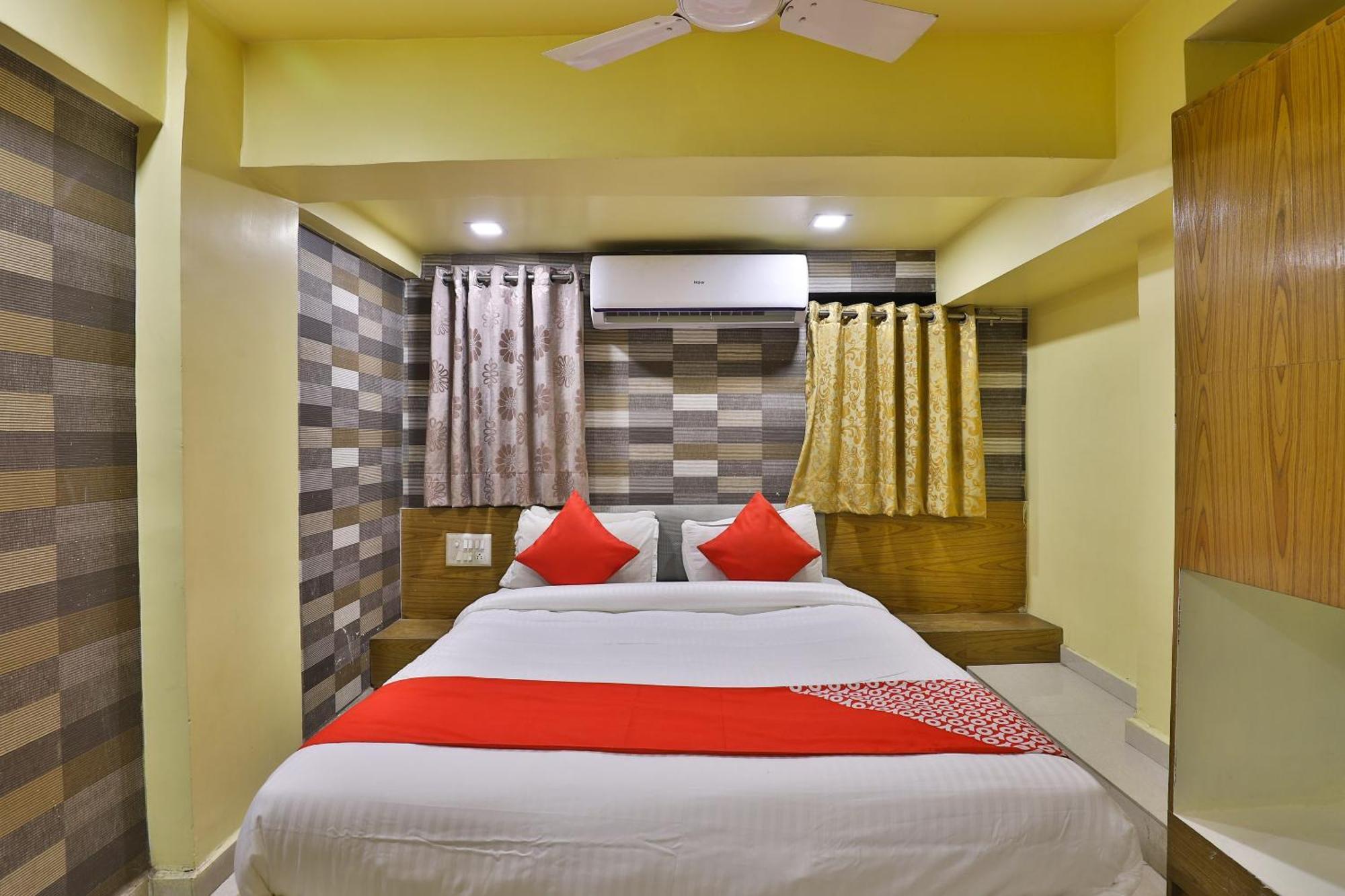 Spot On Hotel Shreeji Palace Ahmadabad Zewnętrze zdjęcie