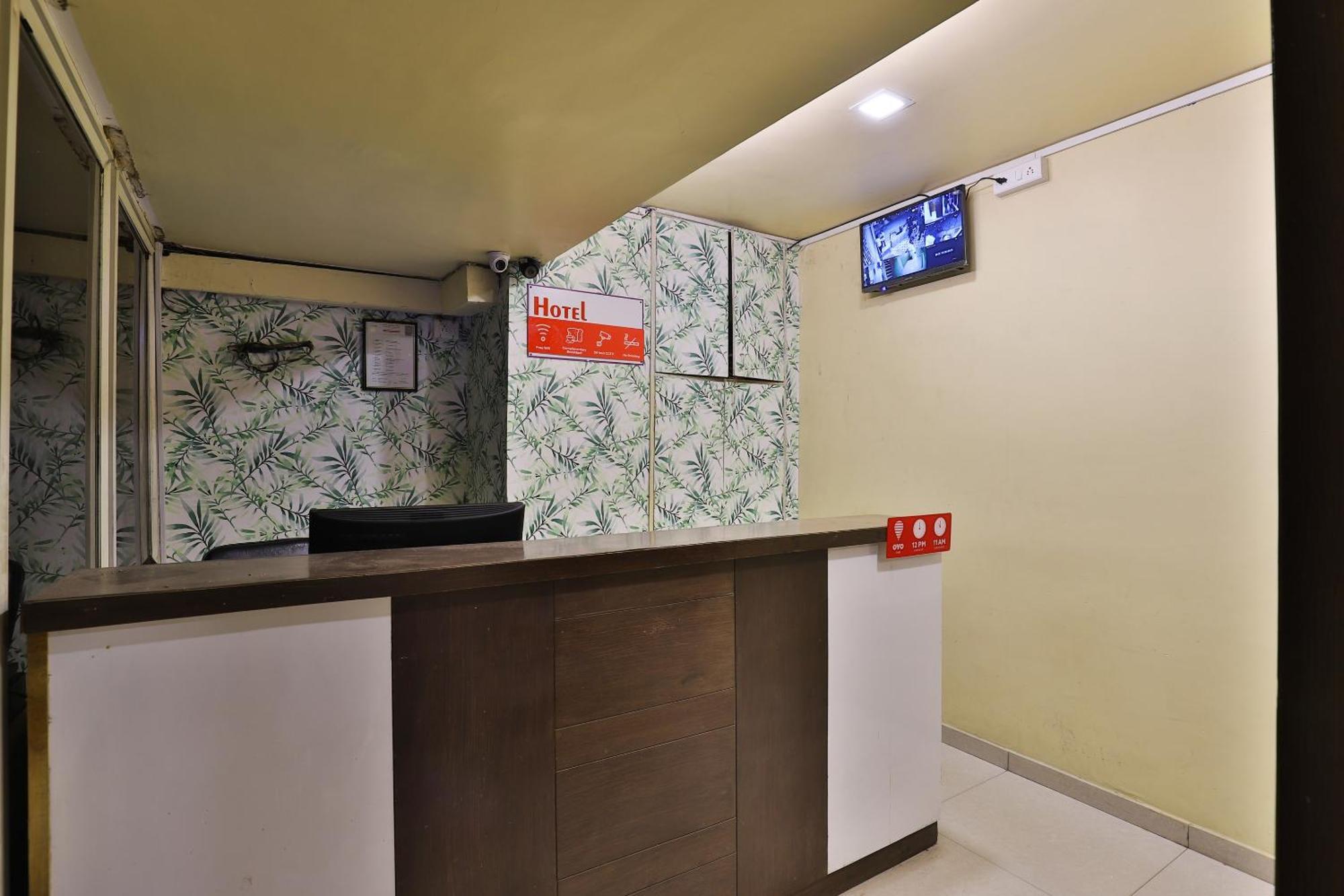 Spot On Hotel Shreeji Palace Ahmadabad Zewnętrze zdjęcie