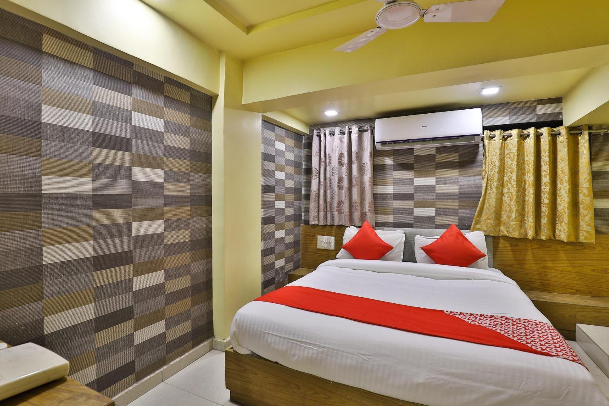 Spot On Hotel Shreeji Palace Ahmadabad Zewnętrze zdjęcie