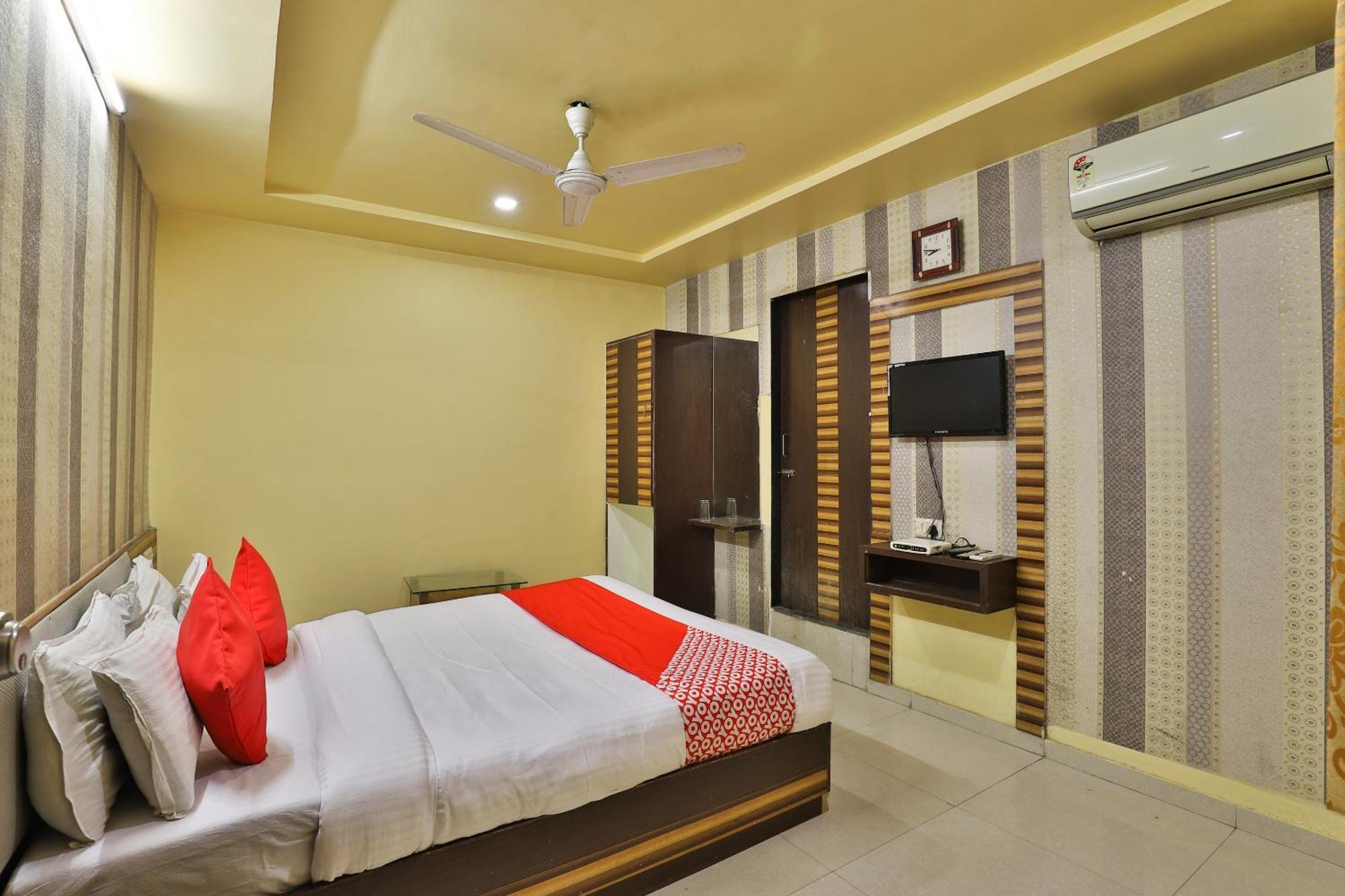 Spot On Hotel Shreeji Palace Ahmadabad Zewnętrze zdjęcie